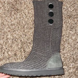 New uggs! worn only for a short time period once!